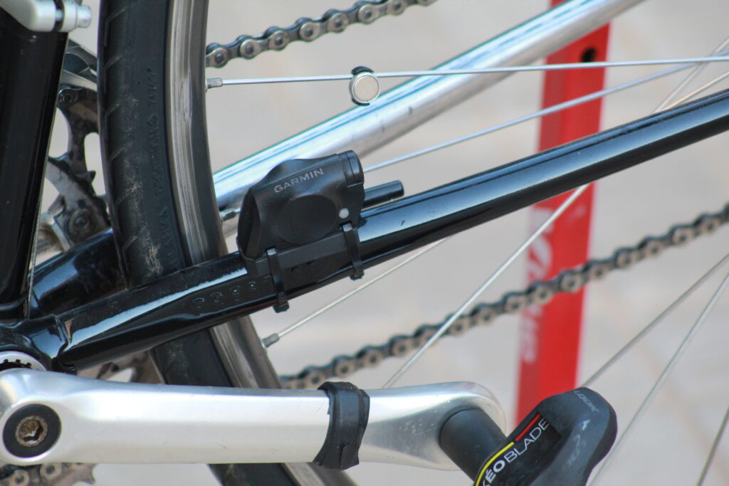 Sensor de cadencia por imán